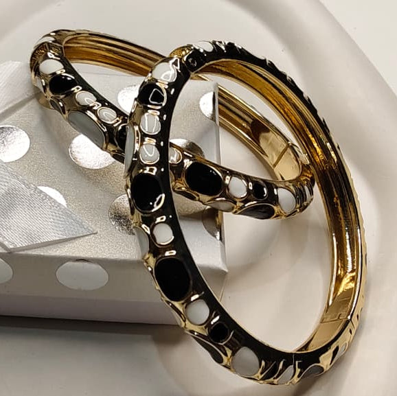 Minamal Black white kada bangle set